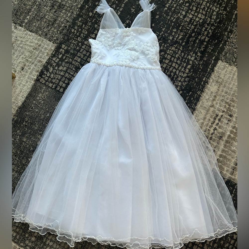 Elegant White Tulle Dress